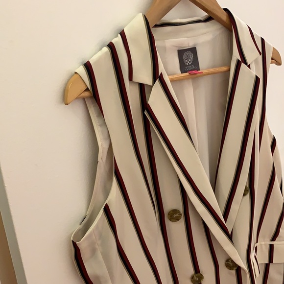 Vince Camuto- caravan stripe vest in sand drift - Picture 4 of 5
